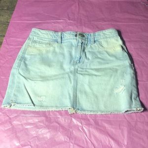 Girls Gap distressed mini skirt